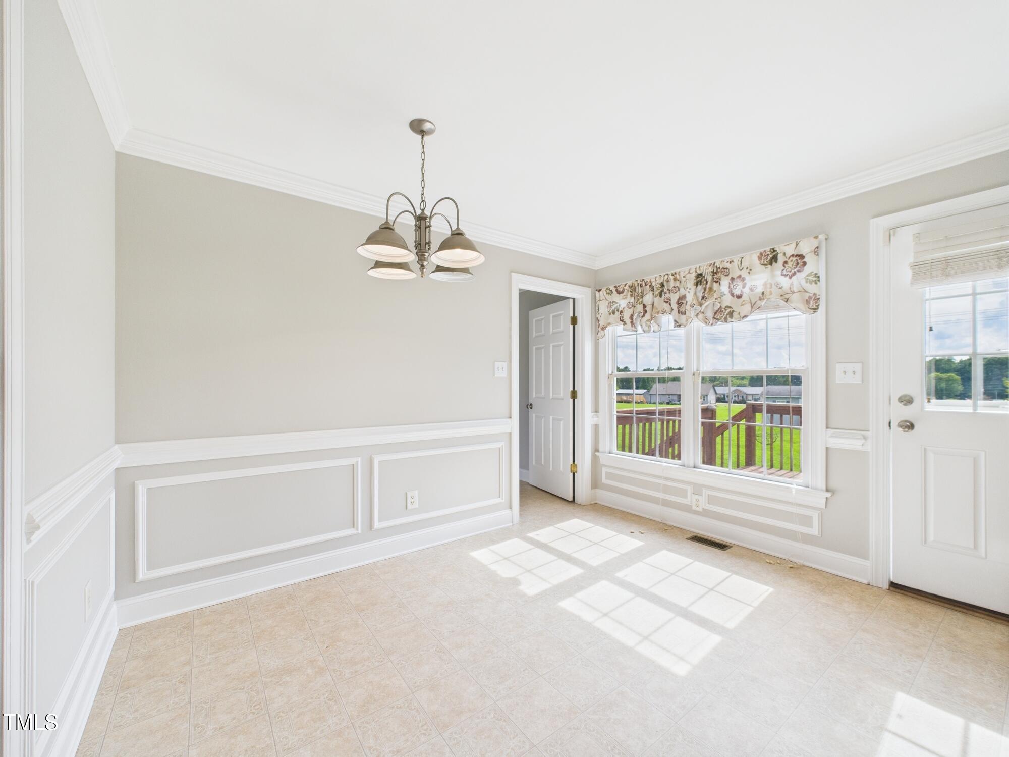 60 Crestridge Drive