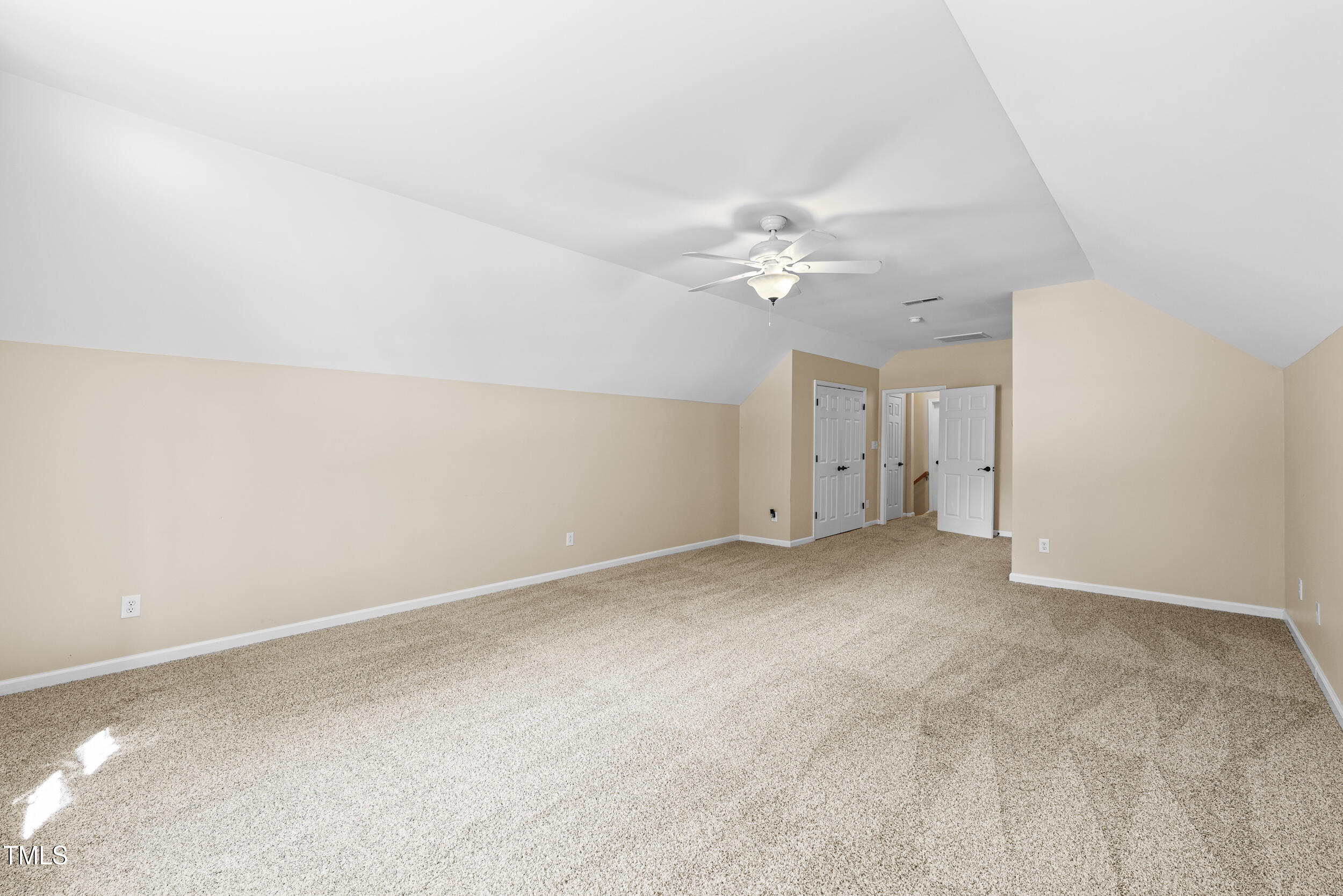 1406 Ainsworth Boulevard