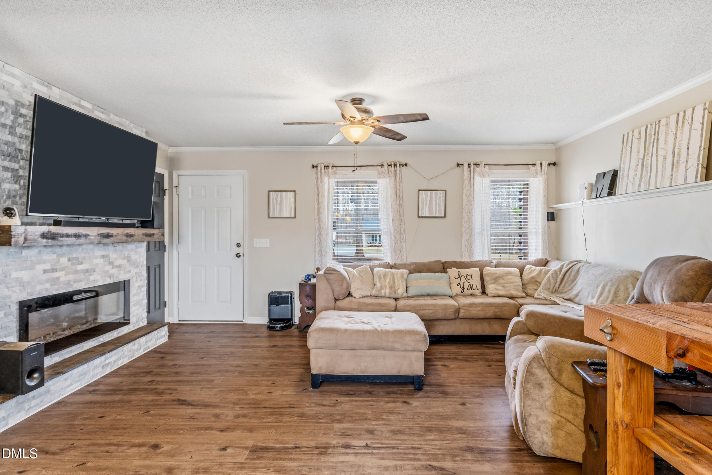 3316 Golden Oaks Drive