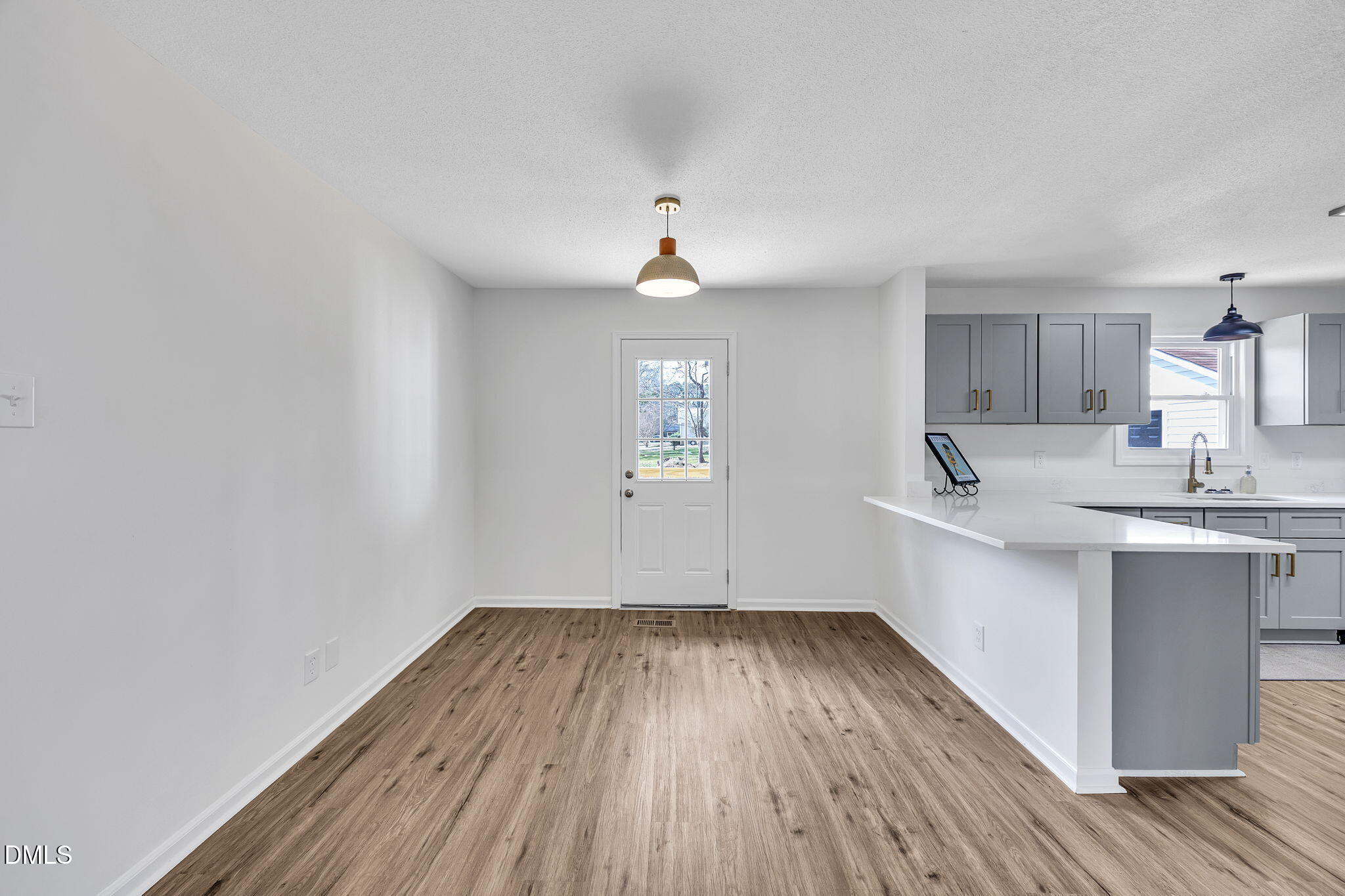 601 Crestview Drive