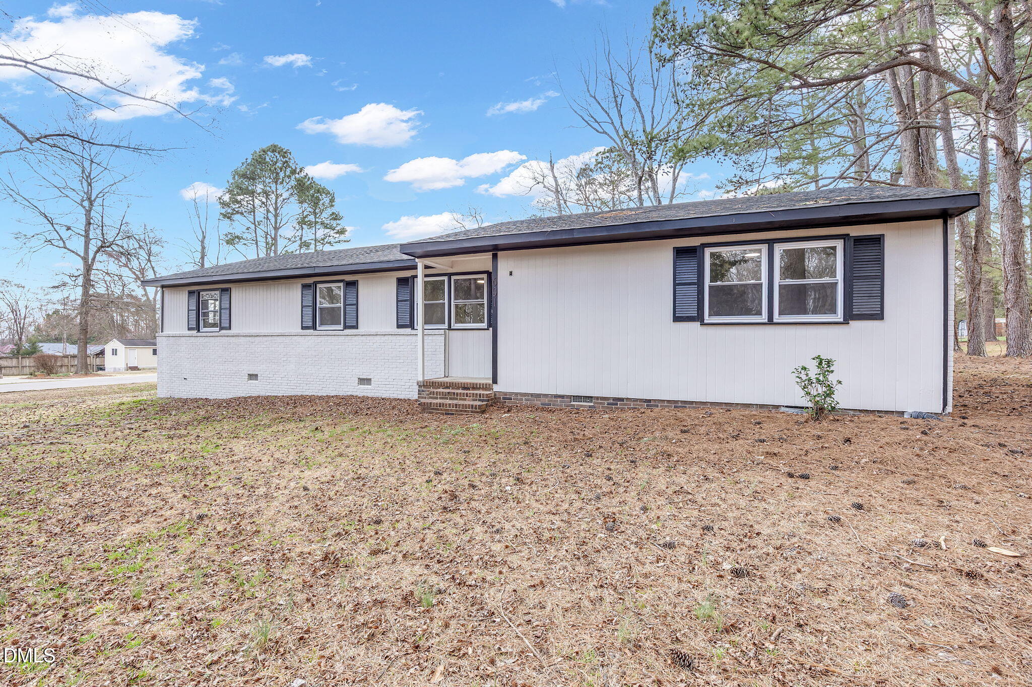 601 Crestview Drive