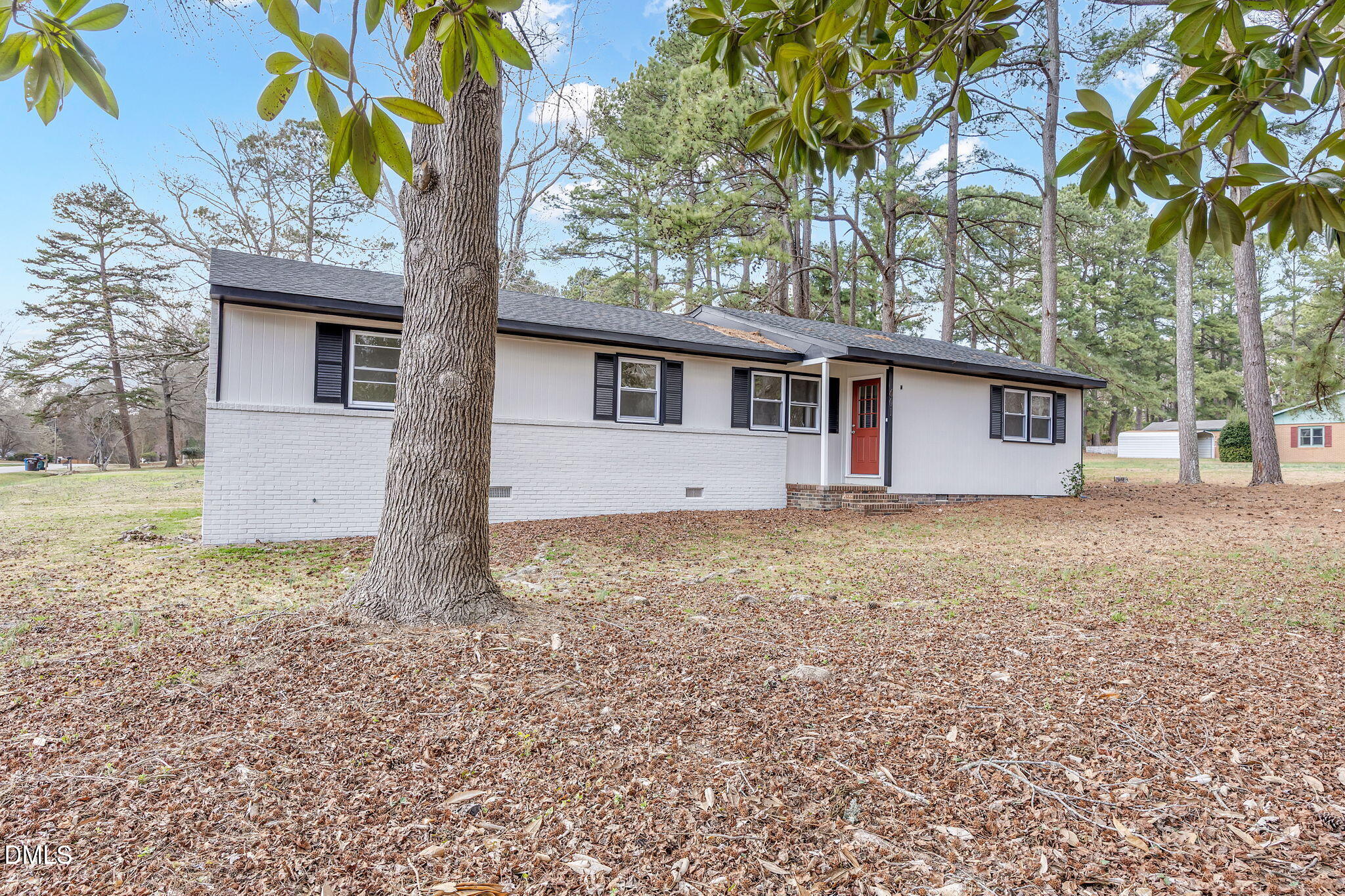 601 Crestview Drive
