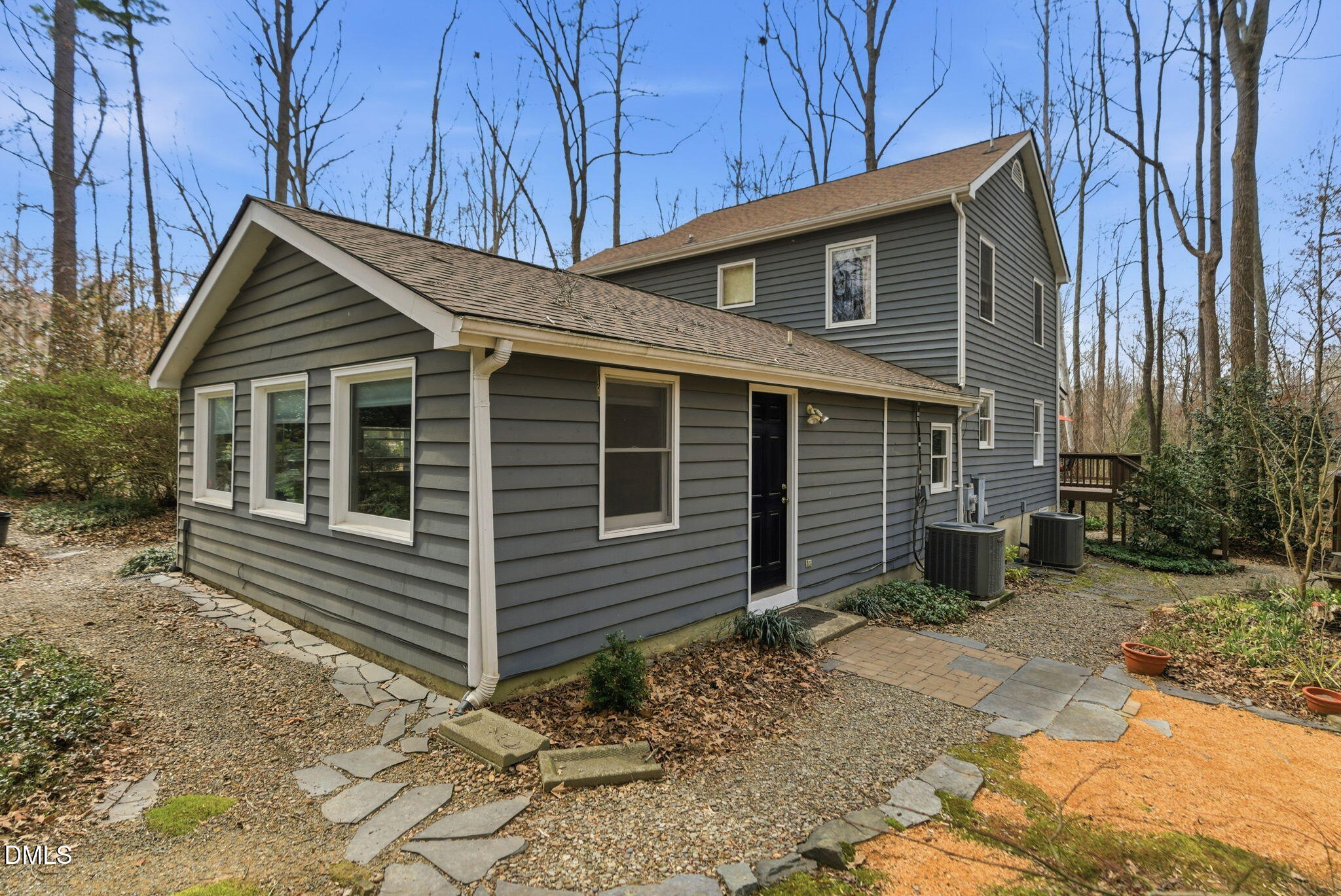 9906 Oak Hollow Road