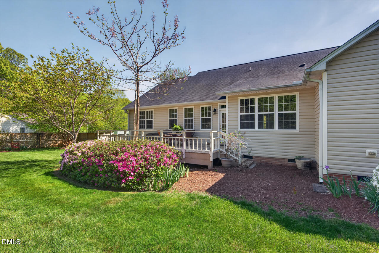 212 Climbing Aster Court