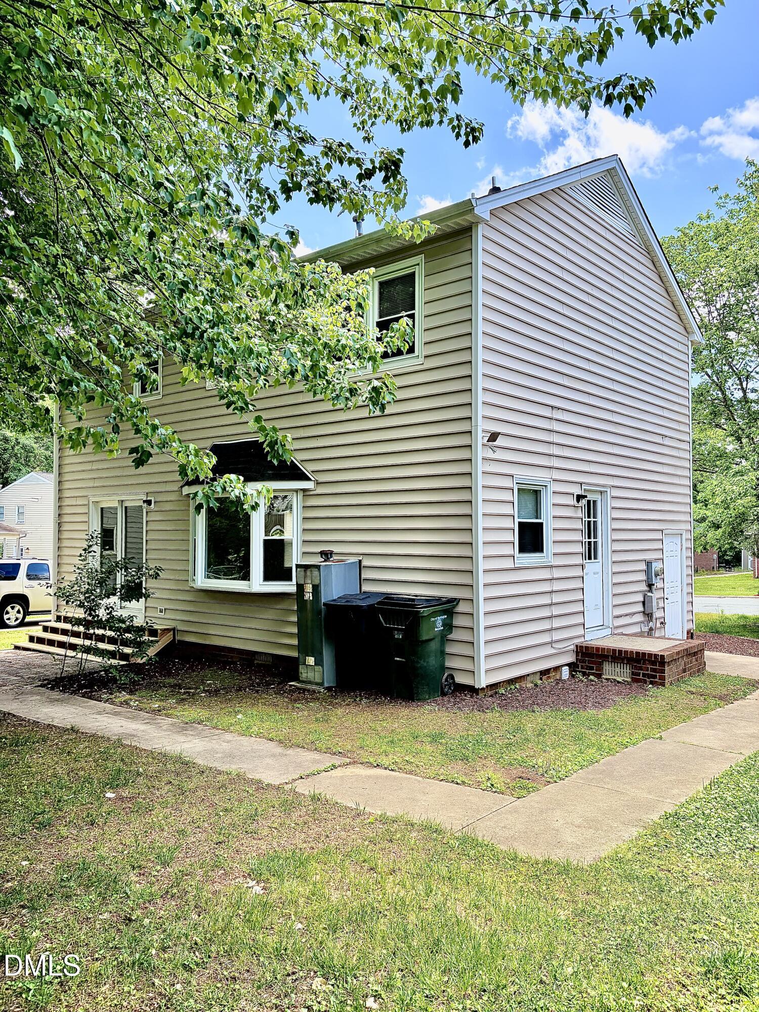 736 Huntington Court