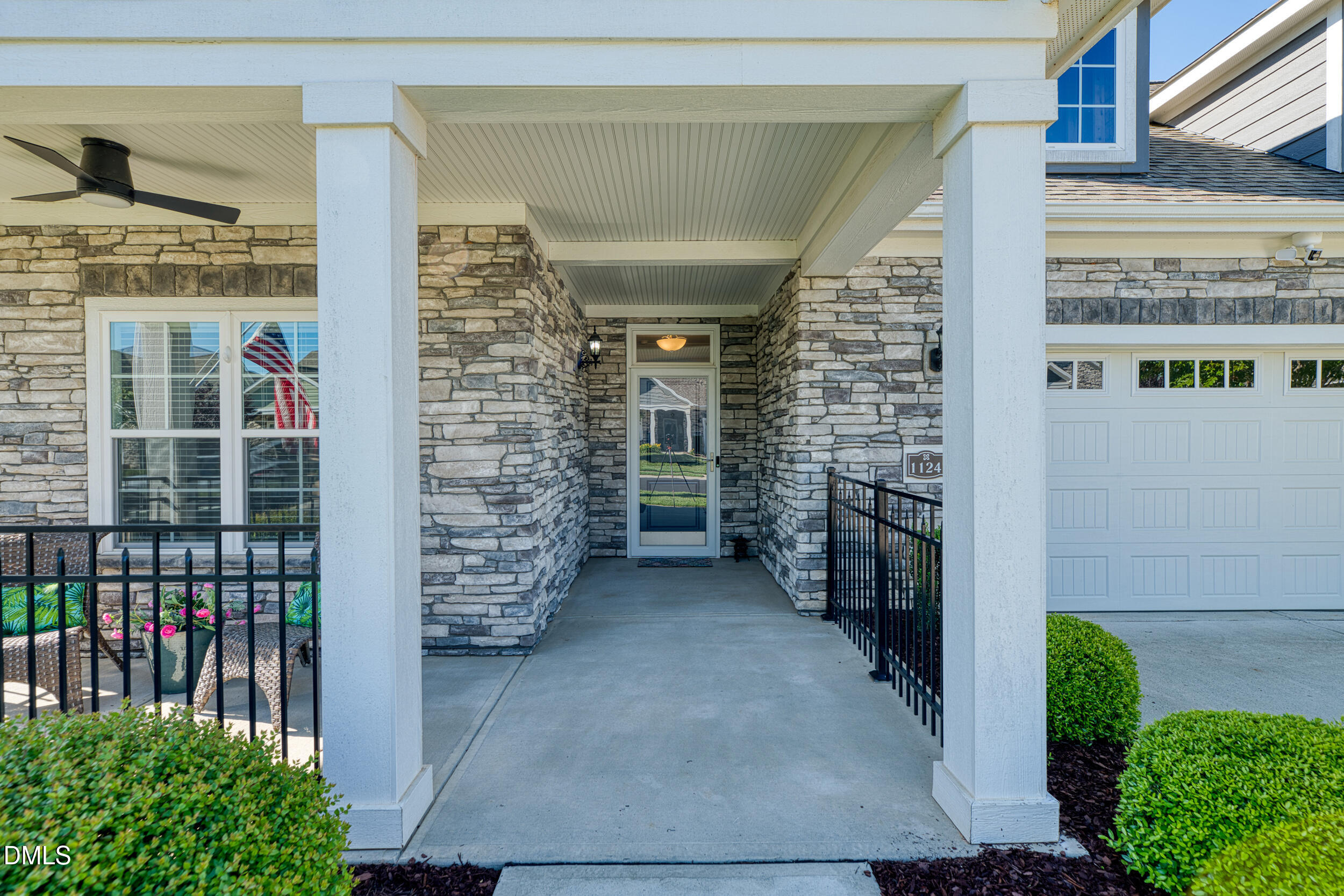 1124 Hudson