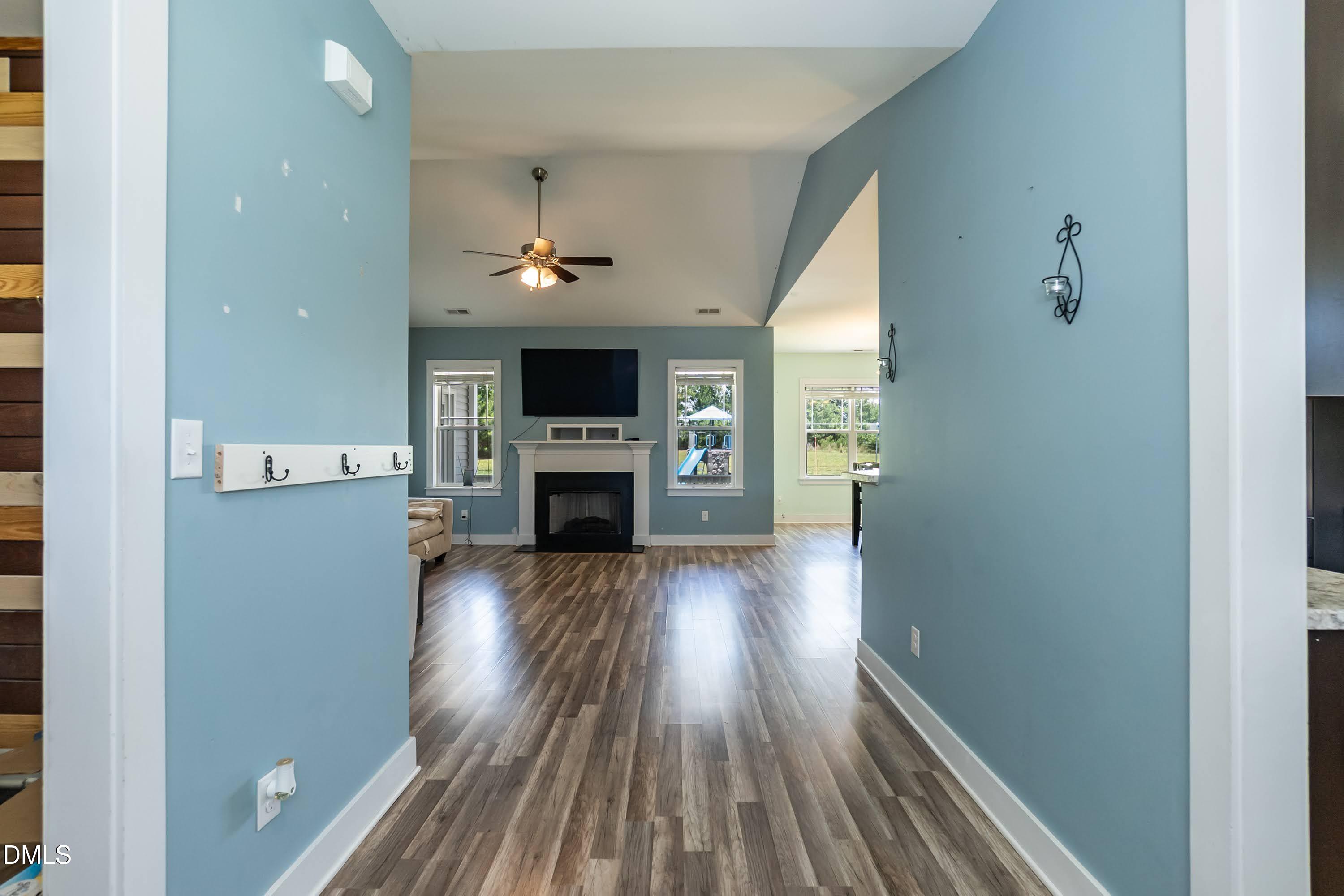 53 Red Wood Road
