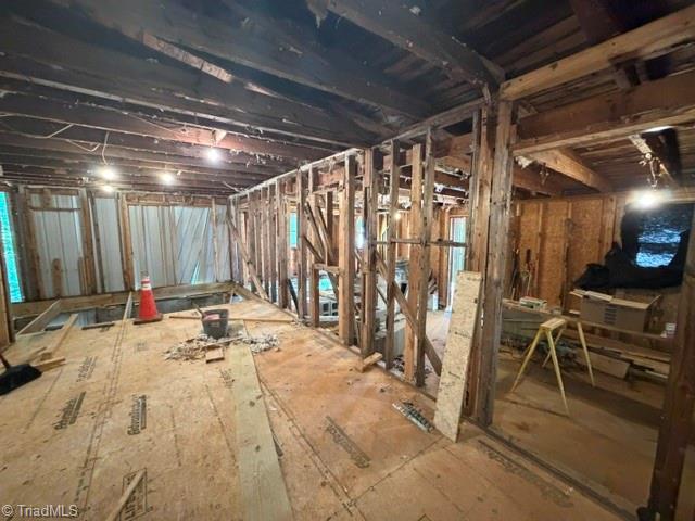 3308 Creekridge Country Road