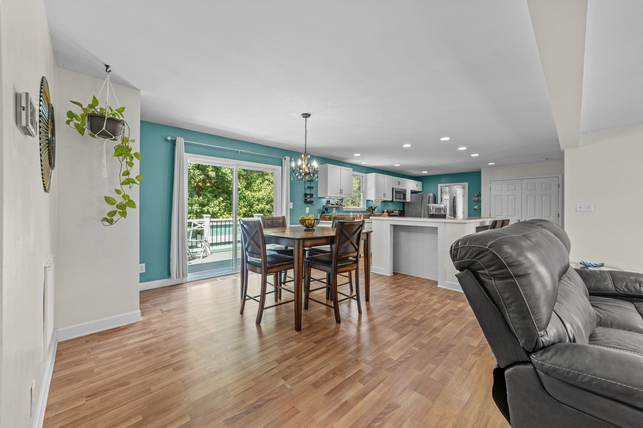 5522 Pleasant Woods Drive