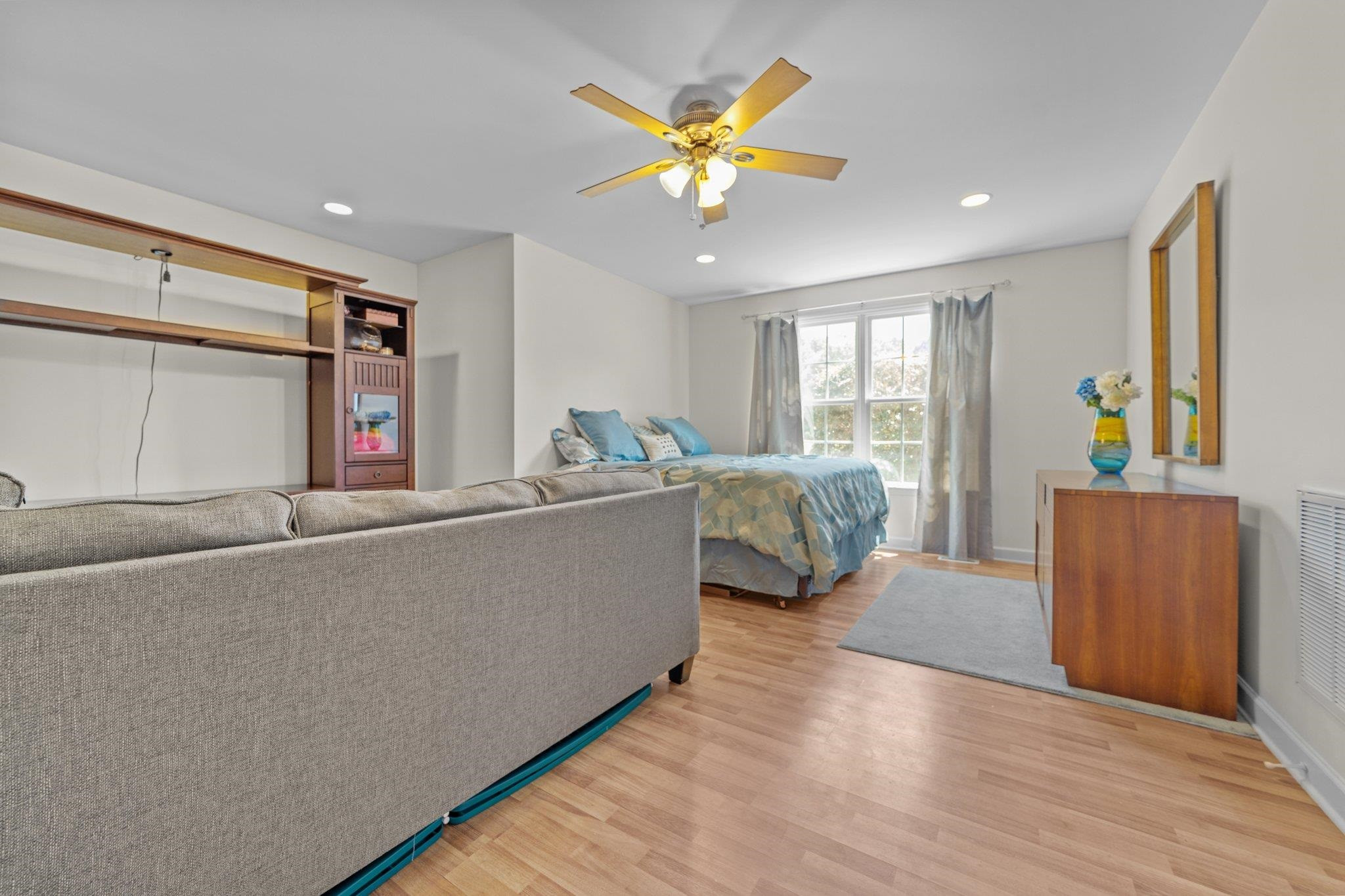 5522 Pleasant Woods Drive