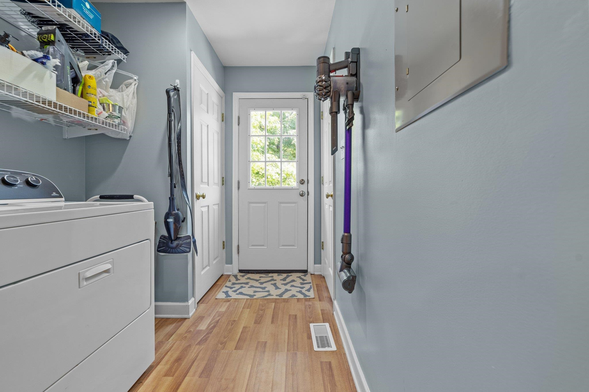 5522 Pleasant Woods Drive