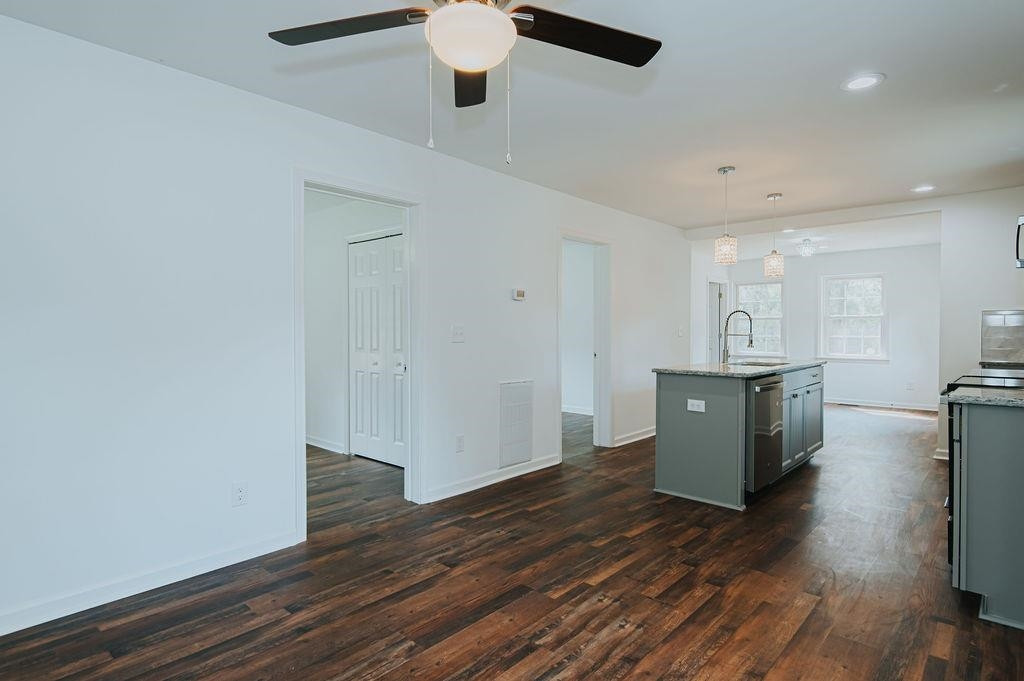 1545 Stone Street Extension