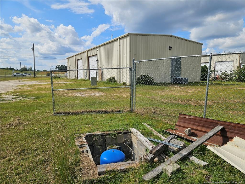 5247, 5255, & 5261 US Hwy 301 S