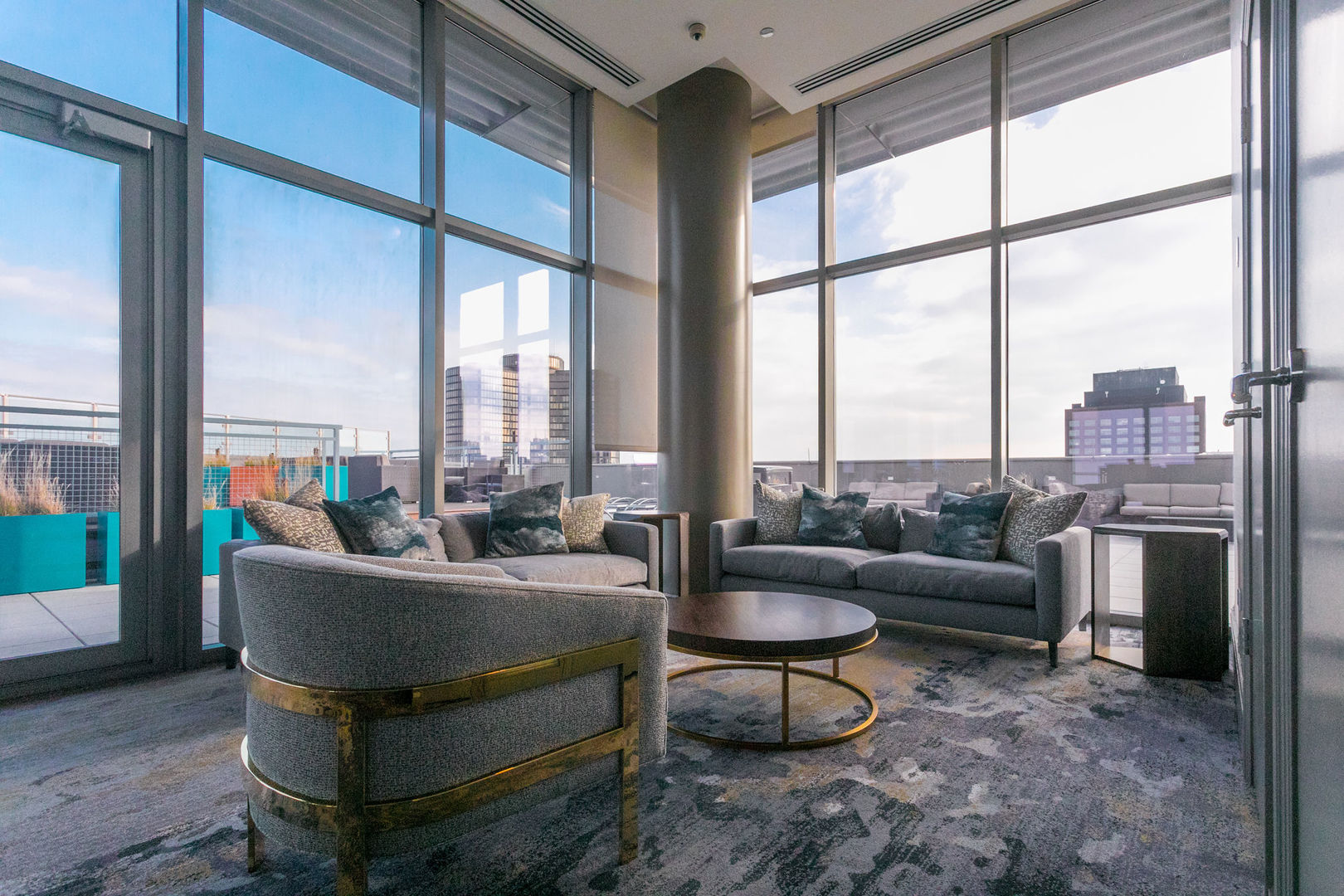 600 N LAKE SHORE Drive Unit: 1808
