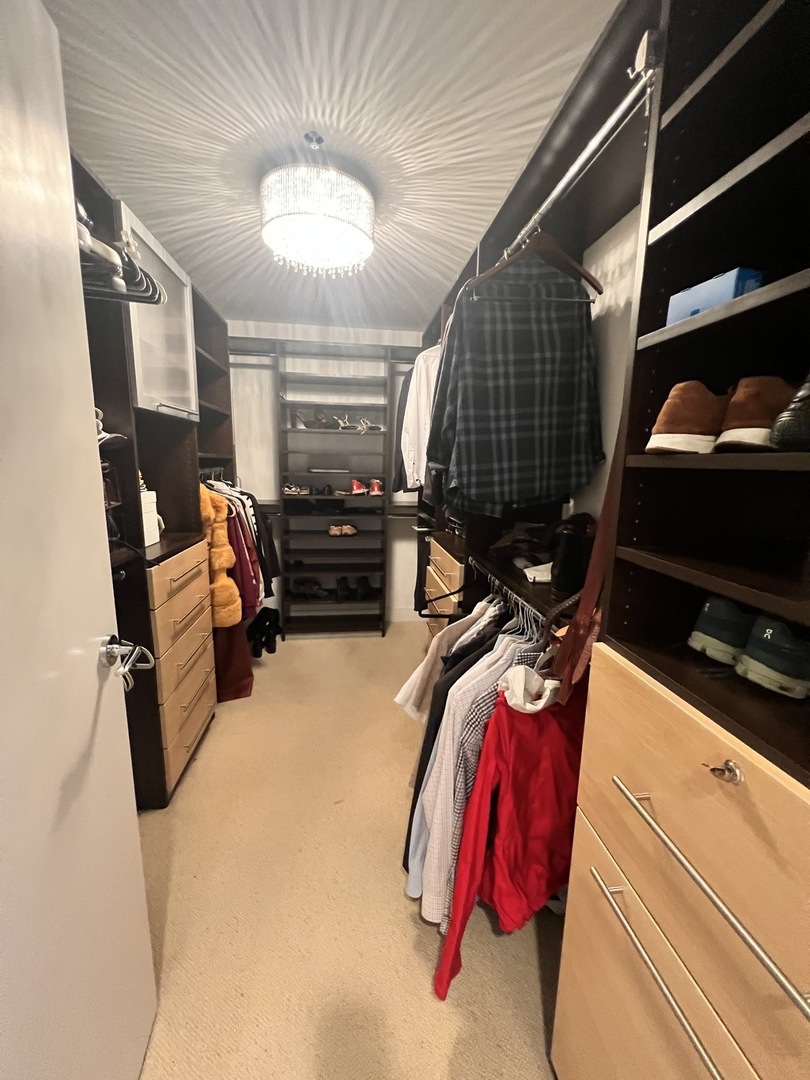 600 N LAKE SHORE Drive Unit: 2708