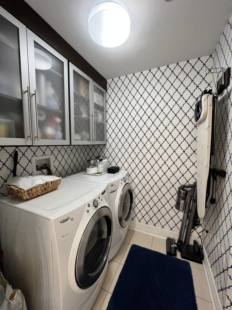 600 N LAKE SHORE Drive Unit: 2708