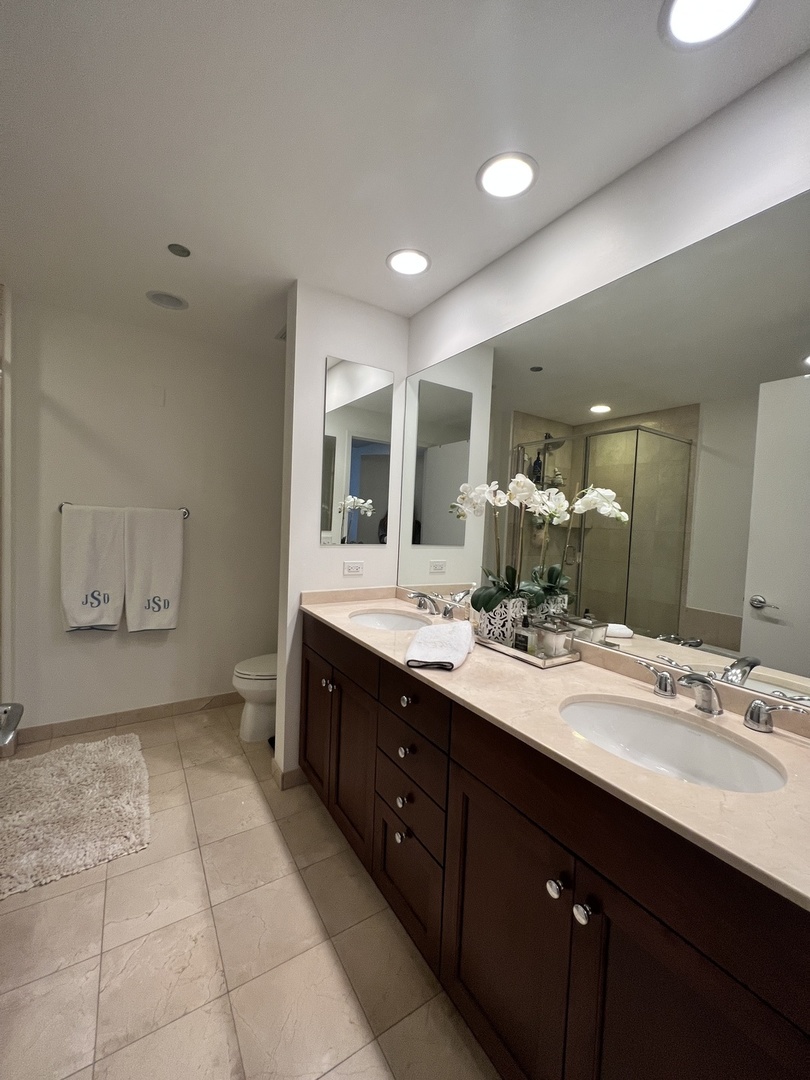 600 N LAKE SHORE Drive Unit: 2708