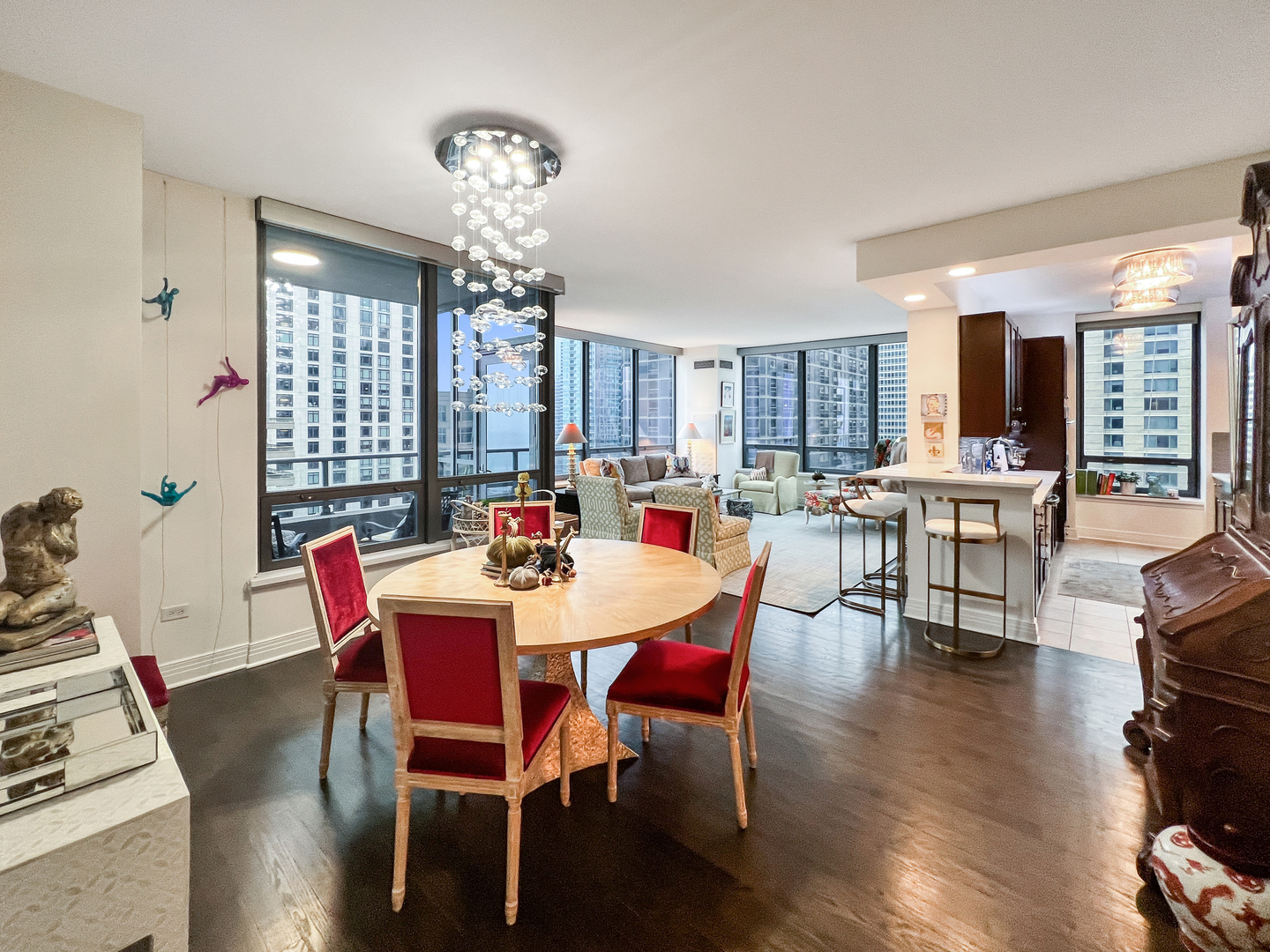 600 N LAKE SHORE Drive Unit: 2708