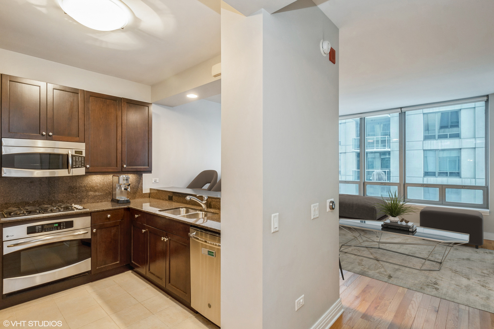 600 N Lake Shore Drive Unit: 1510