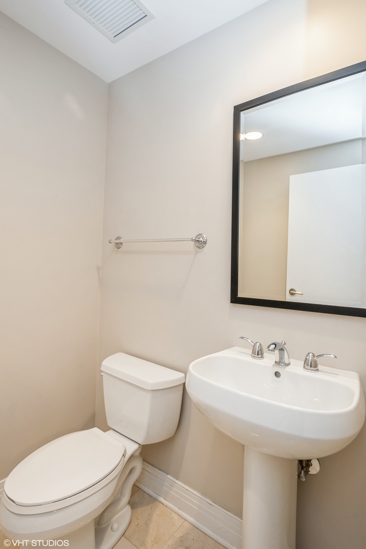600 N Lake Shore Drive Unit: 1510