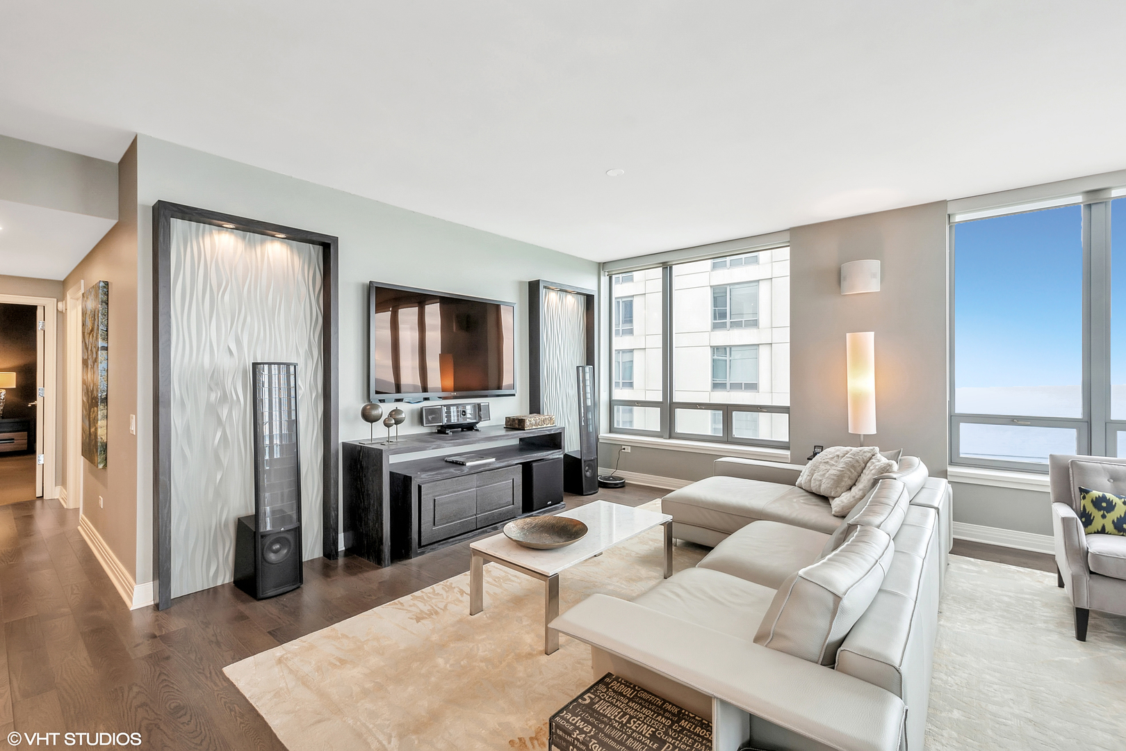 600 N LAKE SHORE Drive Unit: 3711