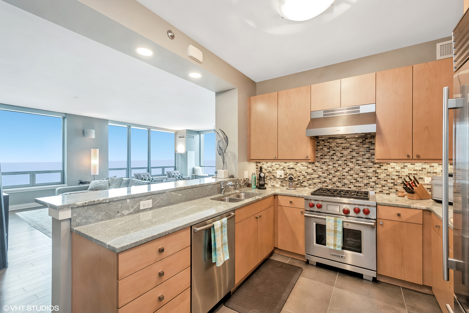 600 N LAKE SHORE Drive Unit: 3711