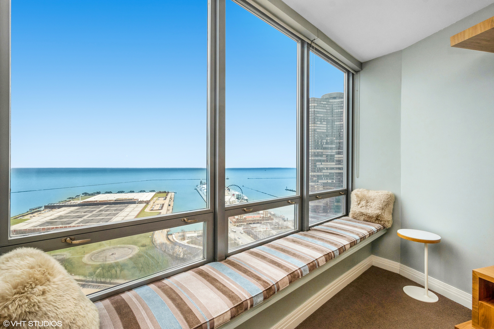 600 N LAKE SHORE Drive Unit: 3711