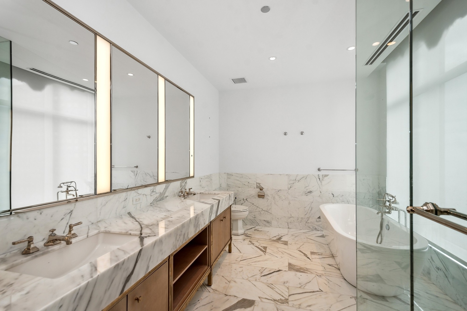 451 E Grand Avenue Unit: 4303