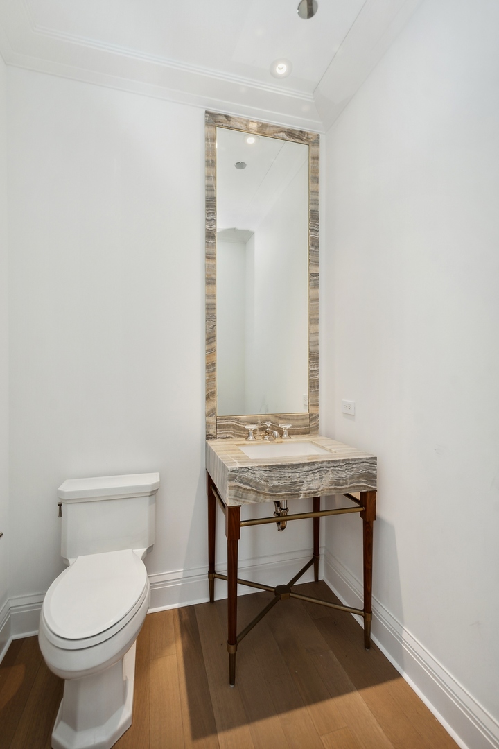 451 E Grand Avenue Unit: 4303