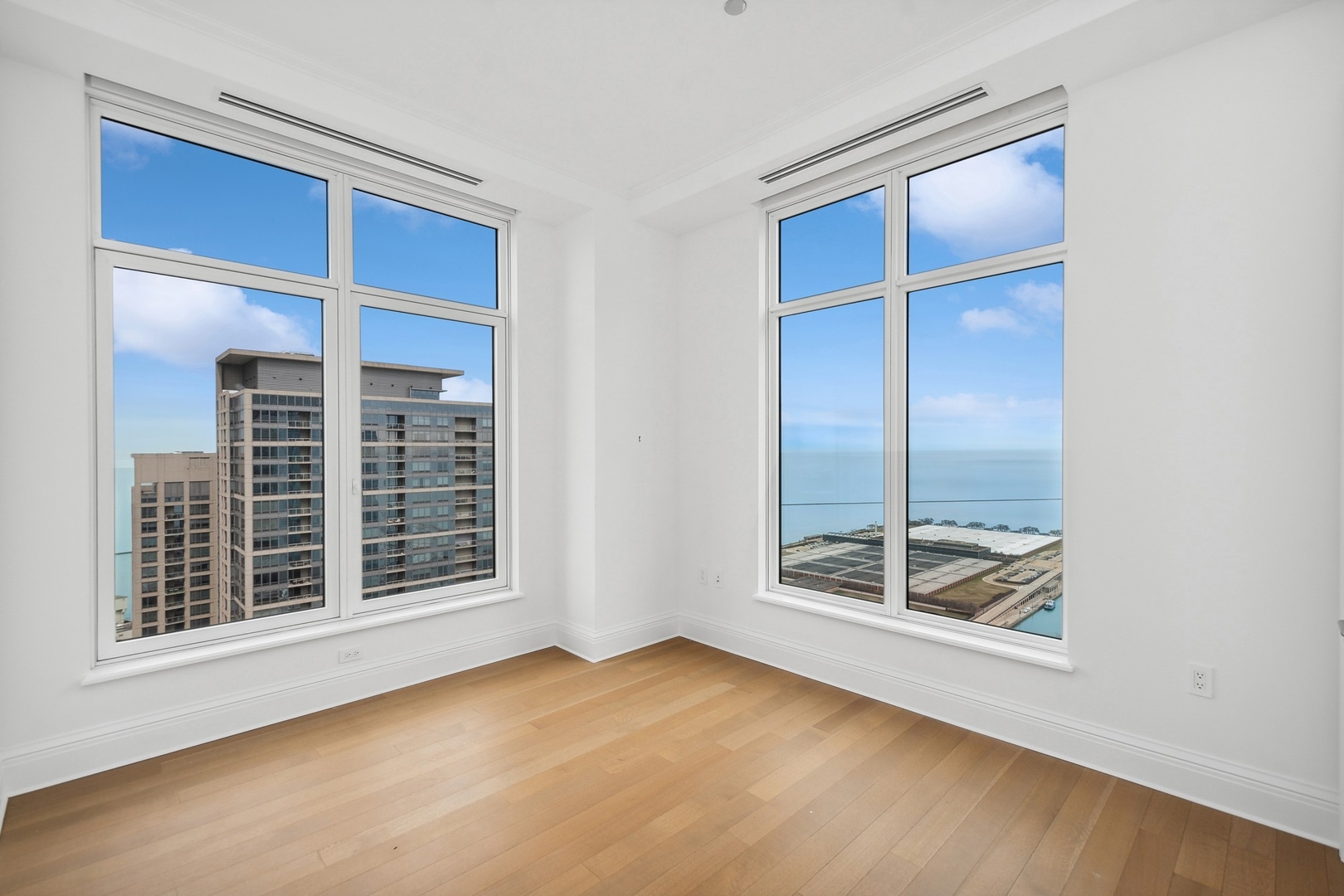 451 E Grand Avenue Unit: 4303