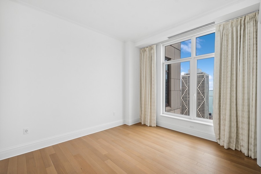 451 E Grand Avenue Unit: 4303