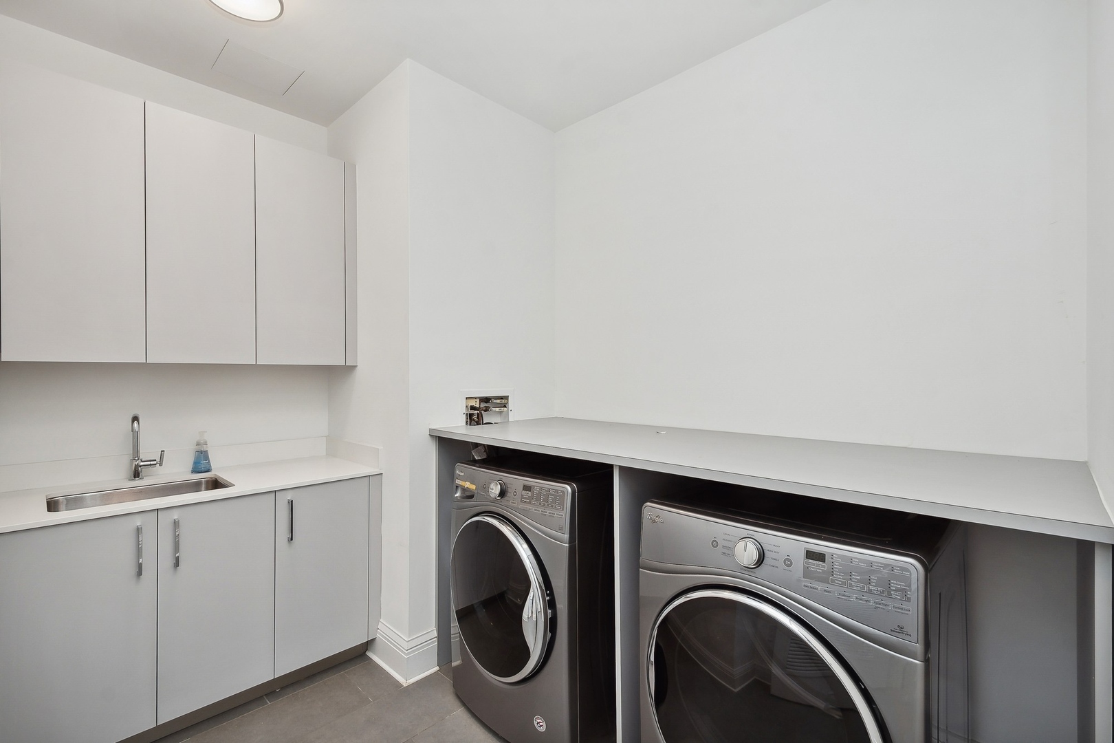 451 E Grand Avenue Unit: 4303