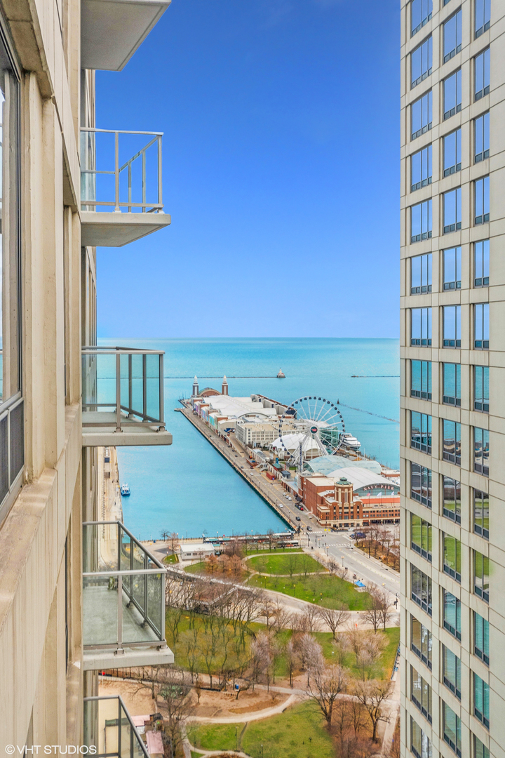 600 N Lake Shore Drive Unit: 3802
