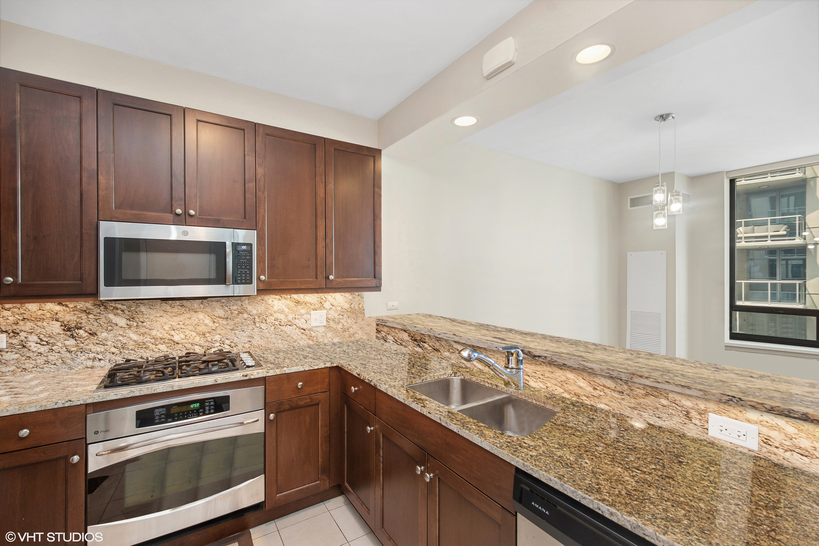 600 N Lake Shore Drive Unit: 3610