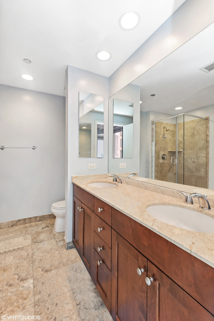600 N Lake Shore Drive Unit: 3610