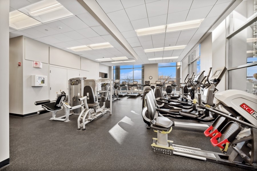 600 N Lake Shore Drive Unit: 1907