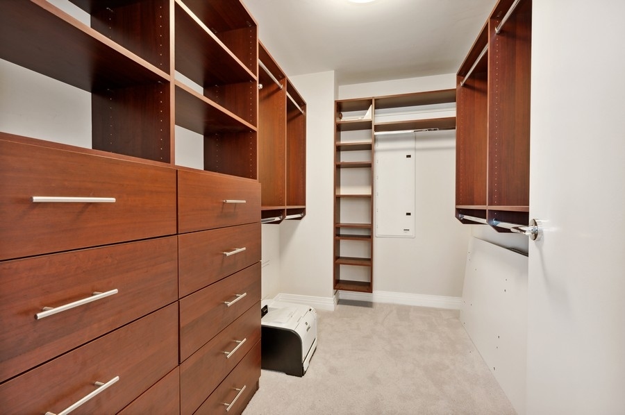 600 N Lake Shore Drive Unit: 1907