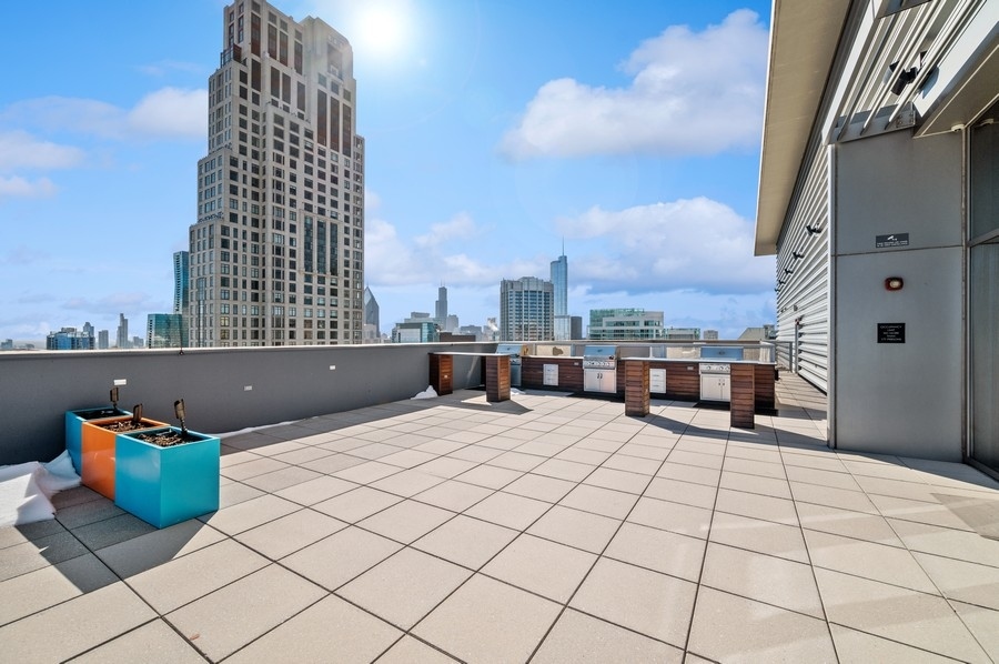 600 N Lake Shore Drive Unit: 1907