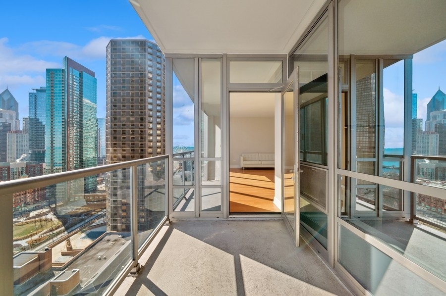 600 N Lake Shore Drive Unit: 1907