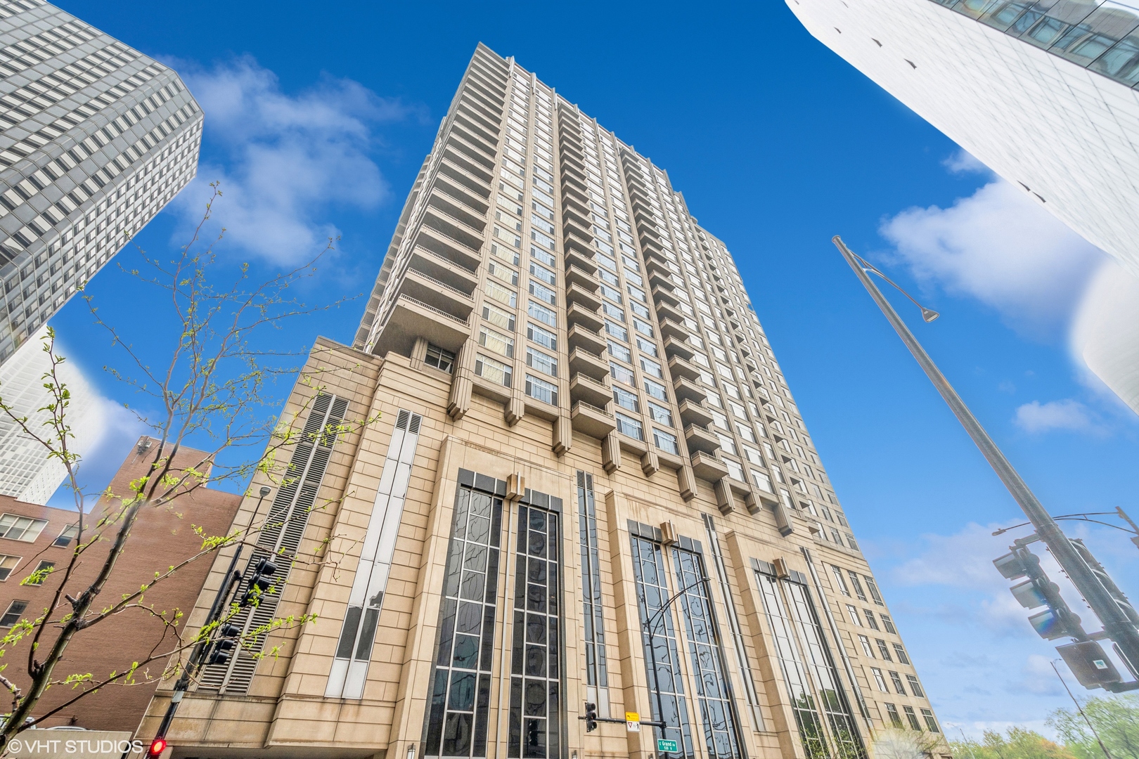 530 N Lake Shore Drive Unit: 2304