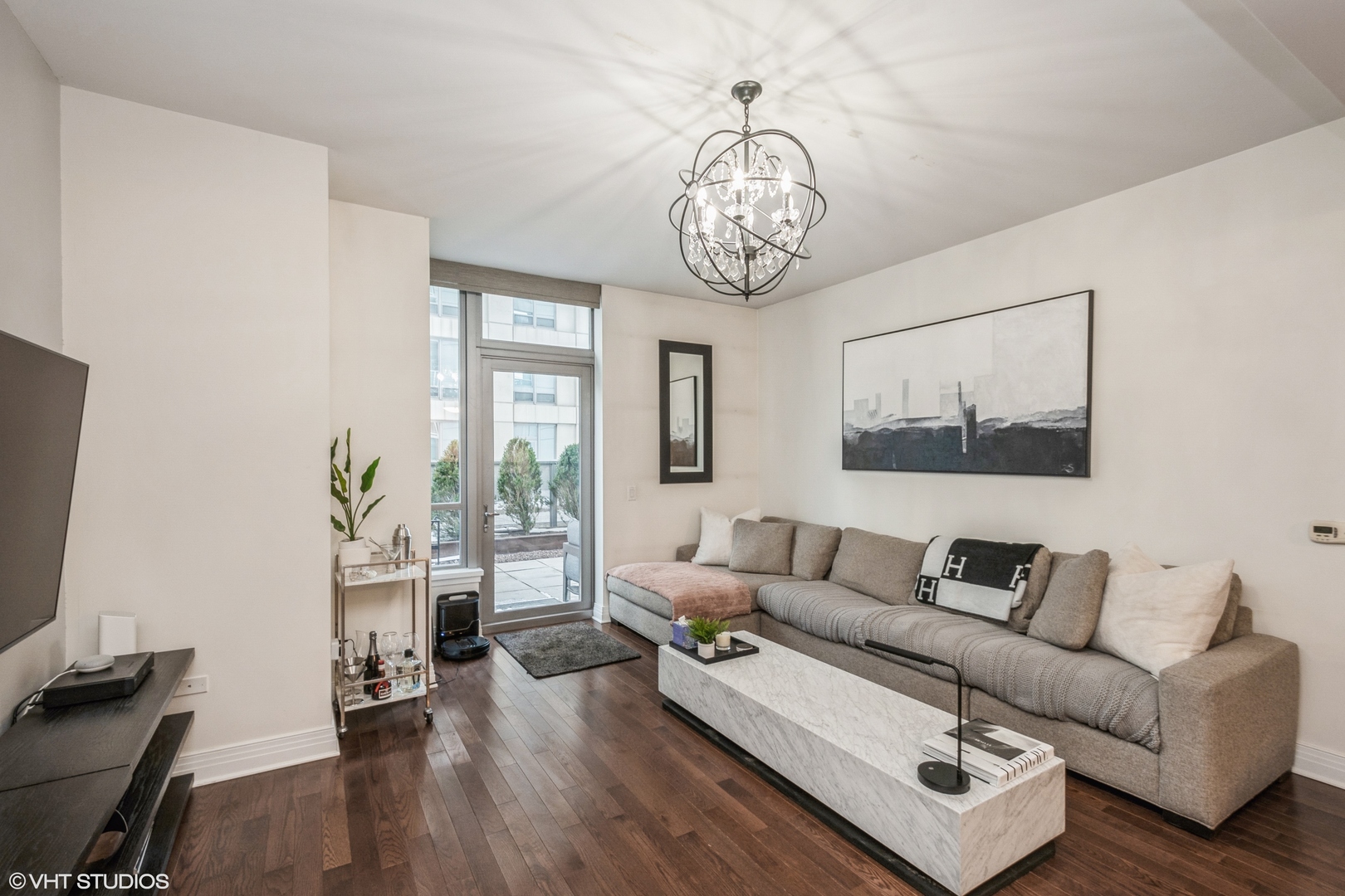 600 N LAKE SHORE Drive Unit: 1010