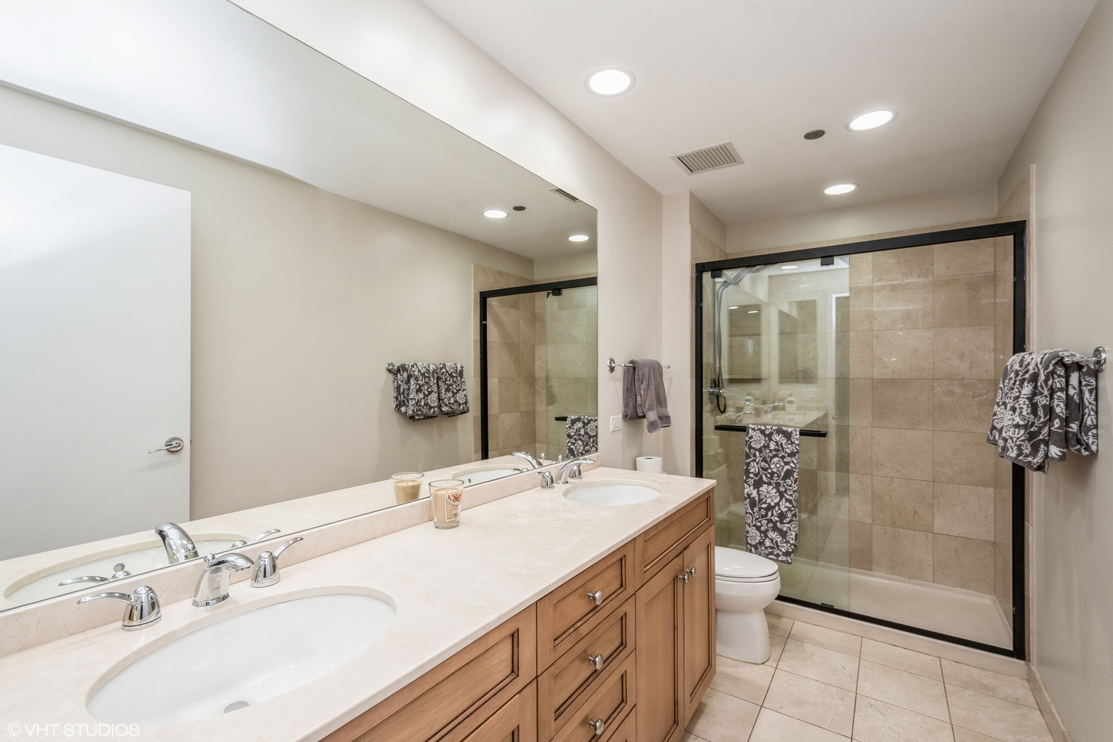 600 N LAKE SHORE Drive Unit: 1010