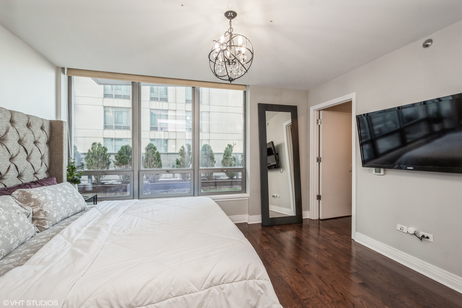 600 N LAKE SHORE Drive Unit: 1010