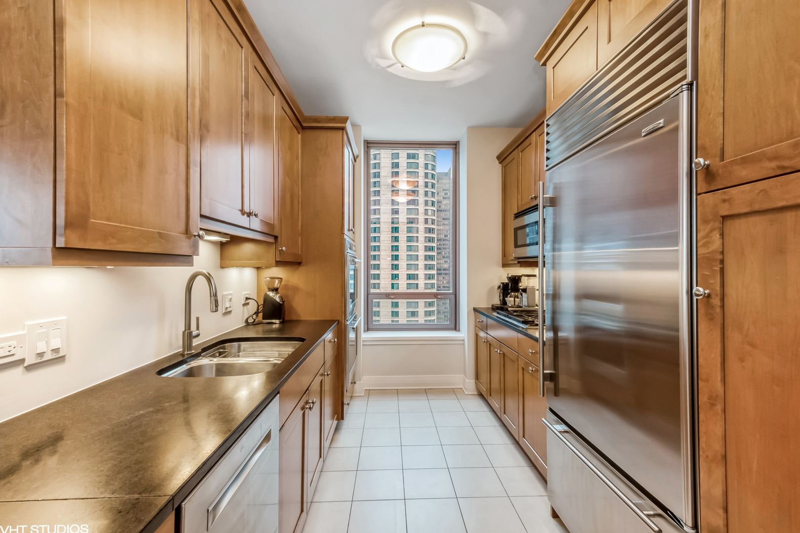 600 N Lake Shore Drive Unit: 2008