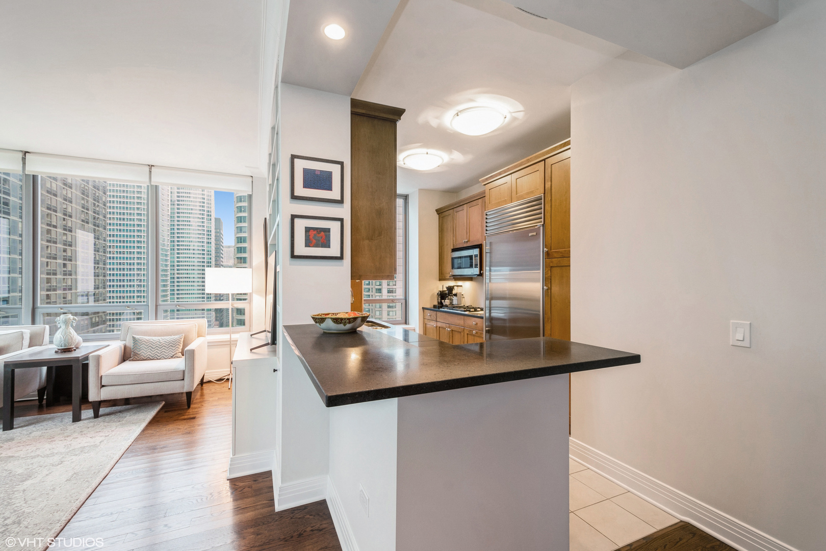 600 N Lake Shore Drive Unit: 2008