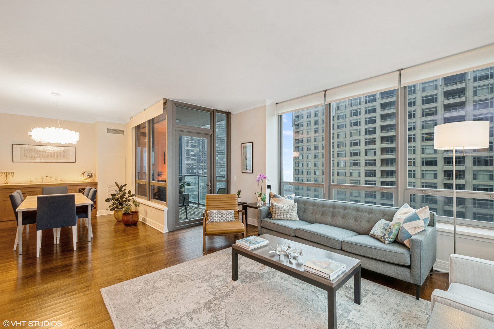 600 N Lake Shore Drive Unit: 2008