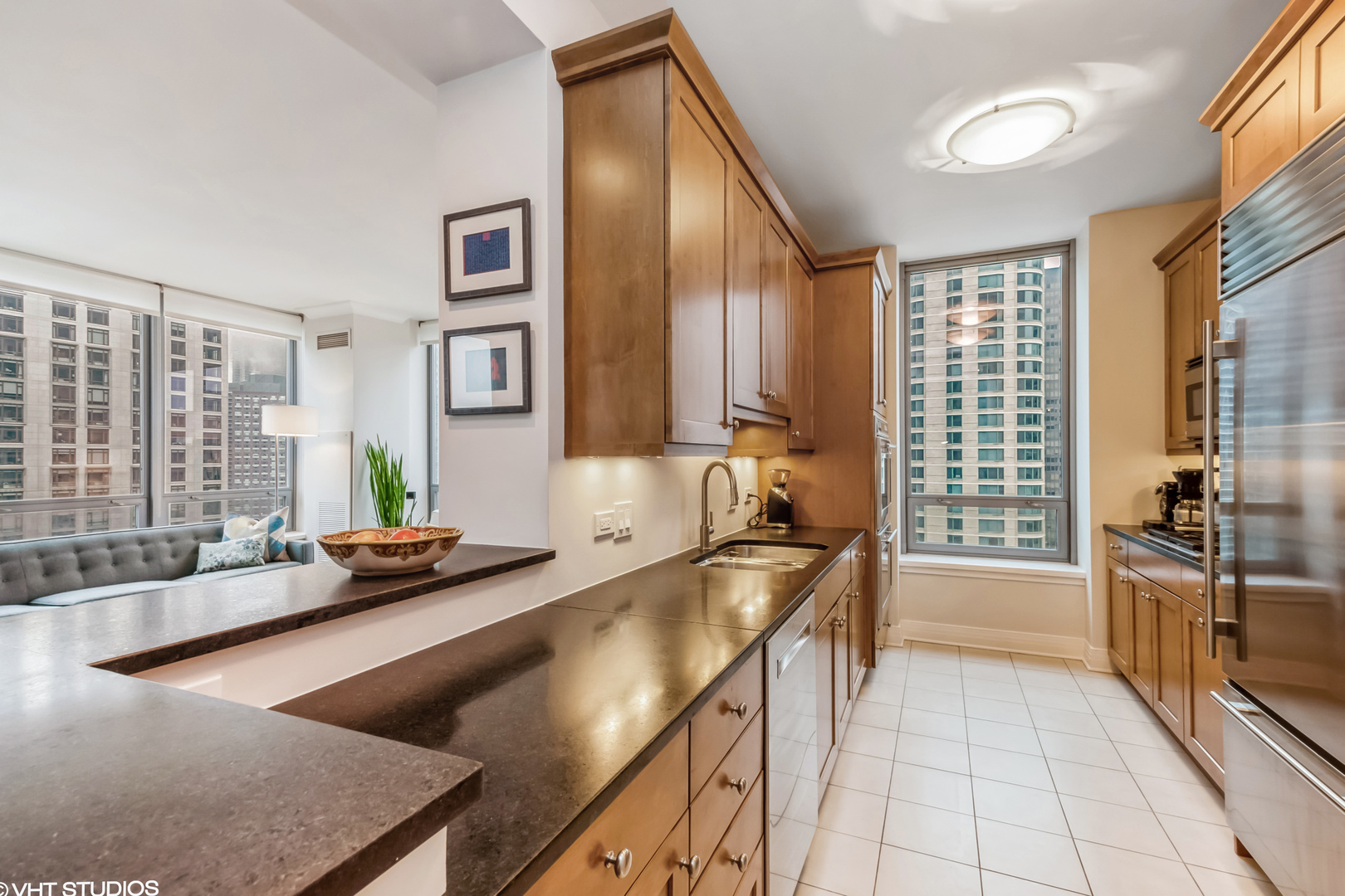 600 N Lake Shore Drive Unit: 2008