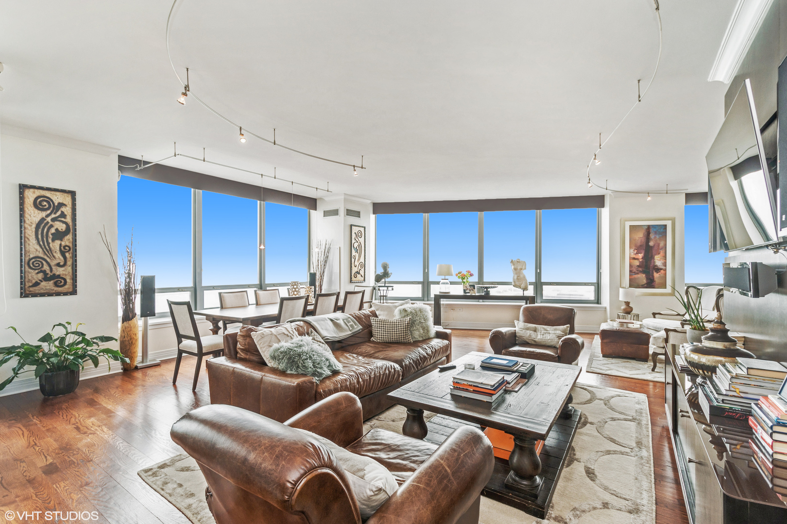 600 N LAKE SHORE Drive Unit: 2105