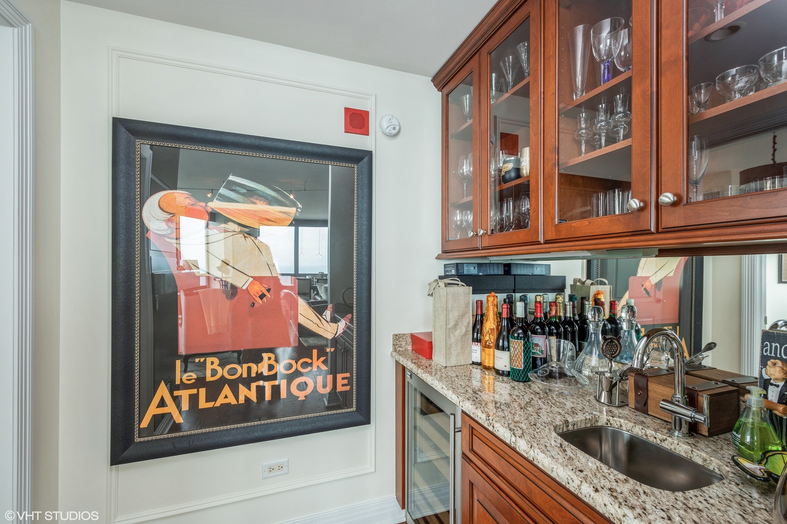 600 N LAKE SHORE Drive Unit: 2105