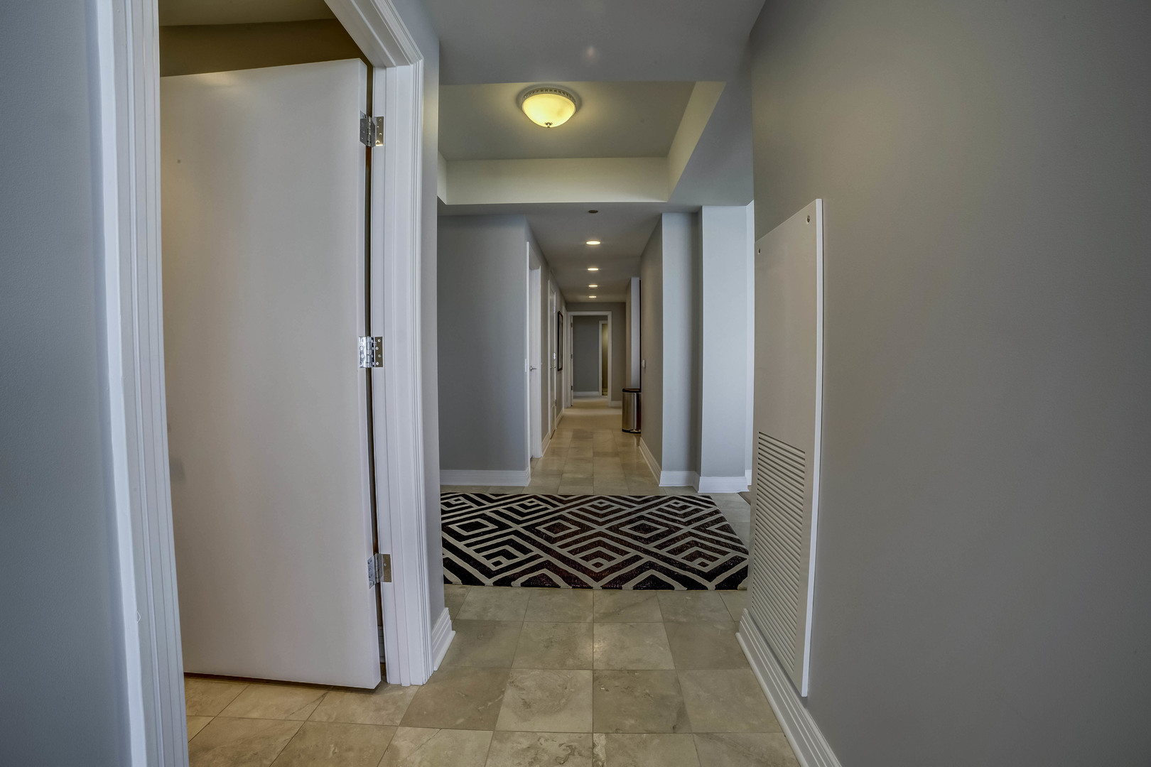 600 N LAKE SHORE Drive Unit: 4005